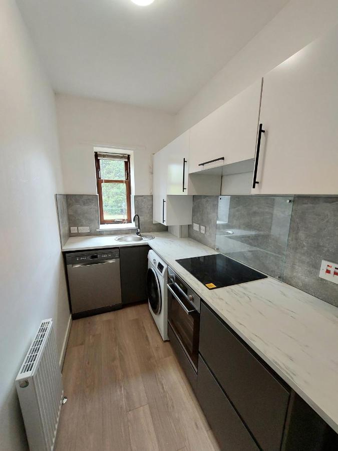 Modern & Bright, G/F, 1Br Apt. Real Hidden Gem Apartment Hamilton Exterior photo